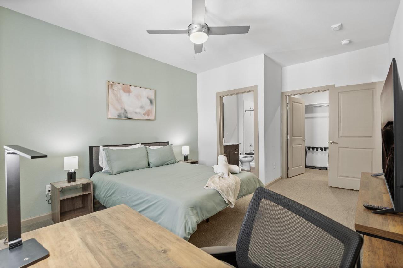 Appartamento Luxe 3B/2B Getaway - Pool, Gym, Parking, Pet Wash Leander Esterno foto