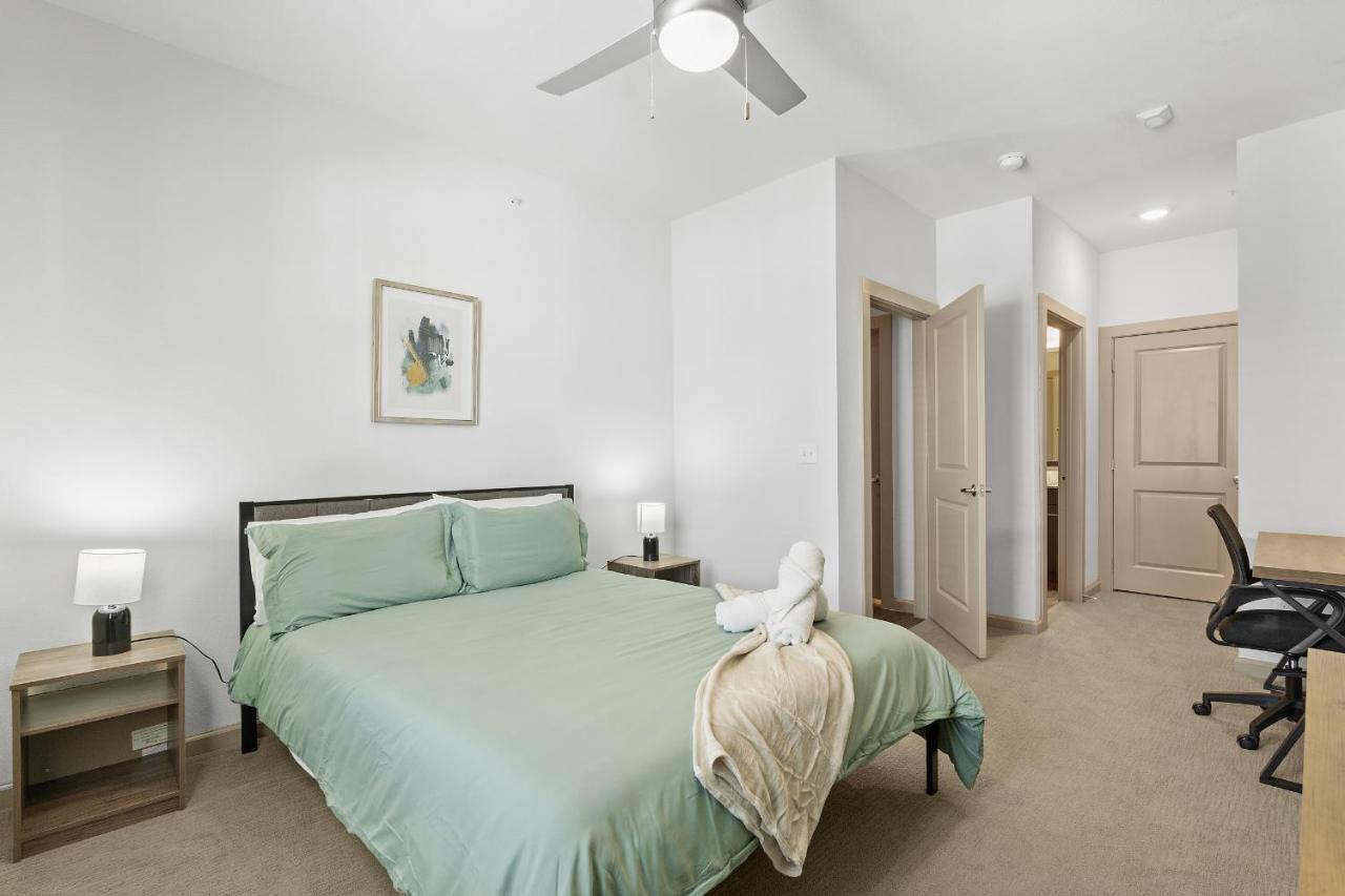 Appartamento Luxe 3B/2B Getaway - Pool, Gym, Parking, Pet Wash Leander Esterno foto