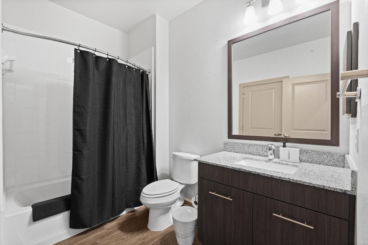 Appartamento Luxe 3B/2B Getaway - Pool, Gym, Parking, Pet Wash Leander Esterno foto